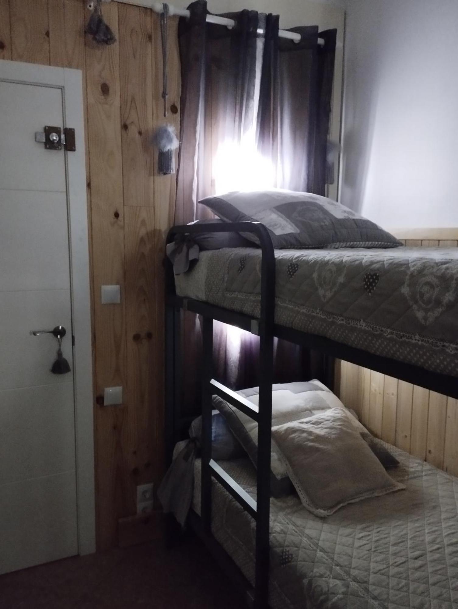 Chambres D'Hotes Chez Catherine A Reus Chambre De Paris Avec Salle De Bains Privee Экстерьер фото