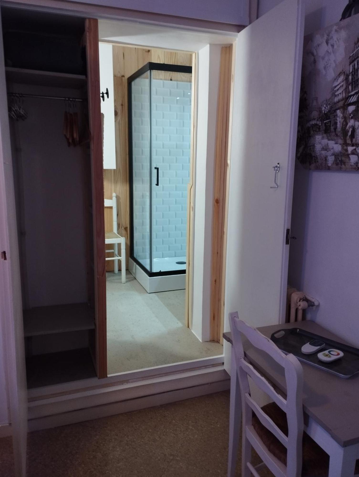 Chambres D'Hotes Chez Catherine A Reus Chambre De Paris Avec Salle De Bains Privee Экстерьер фото
